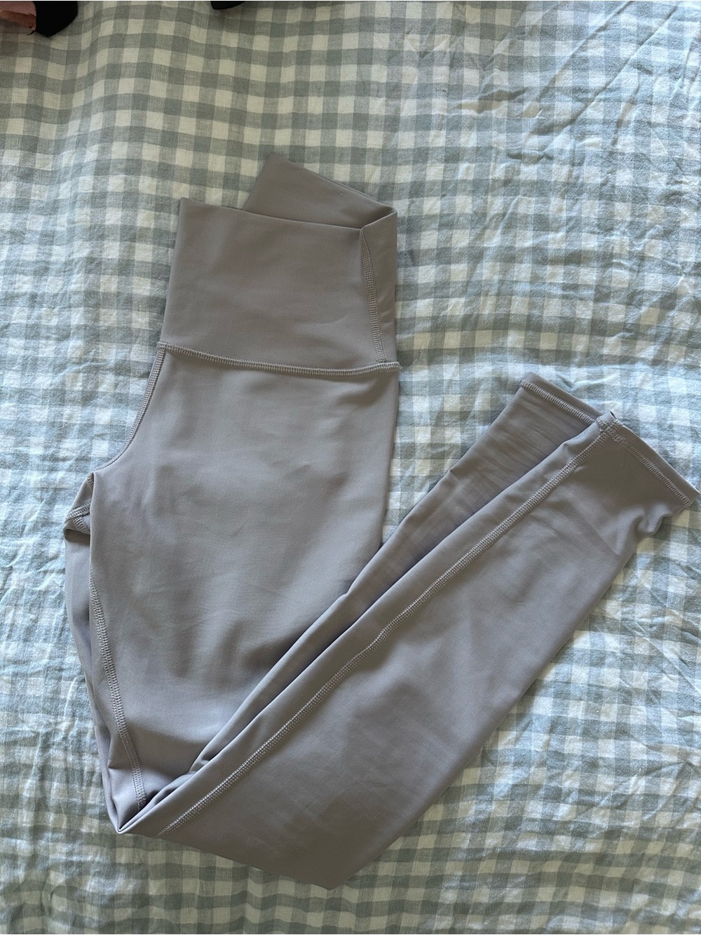 Alo high-waisted leggings in light purple